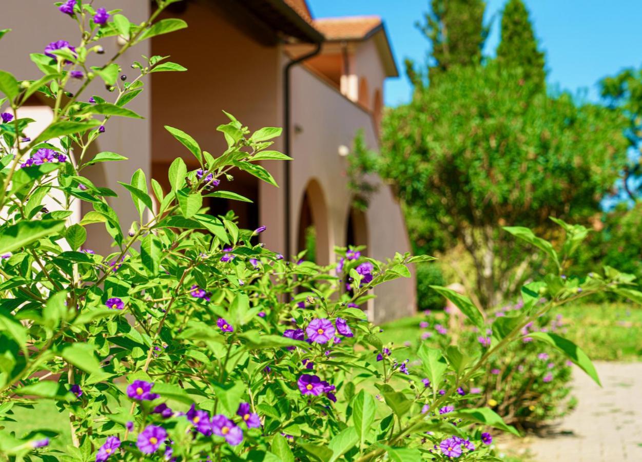 Appartamenti In Residence Villa Santa Maria San Vincenzo Exteriér fotografie